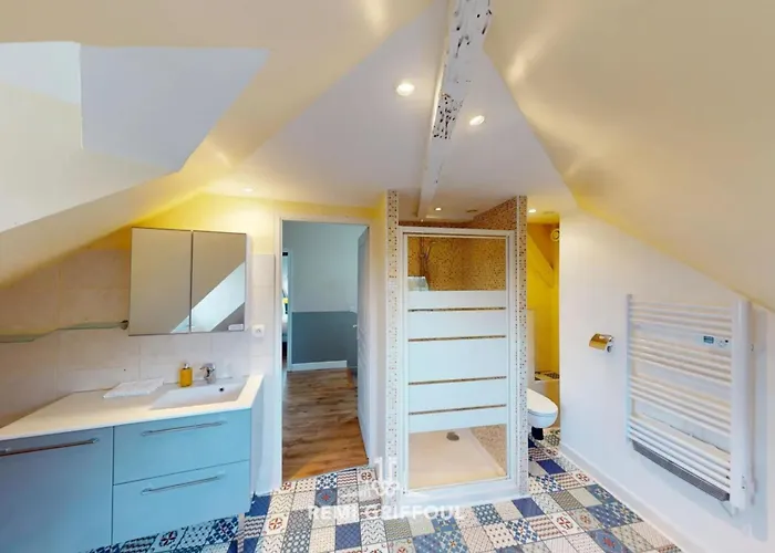 Duplex Traversiere Spacious 100m From The Port 4 Guests