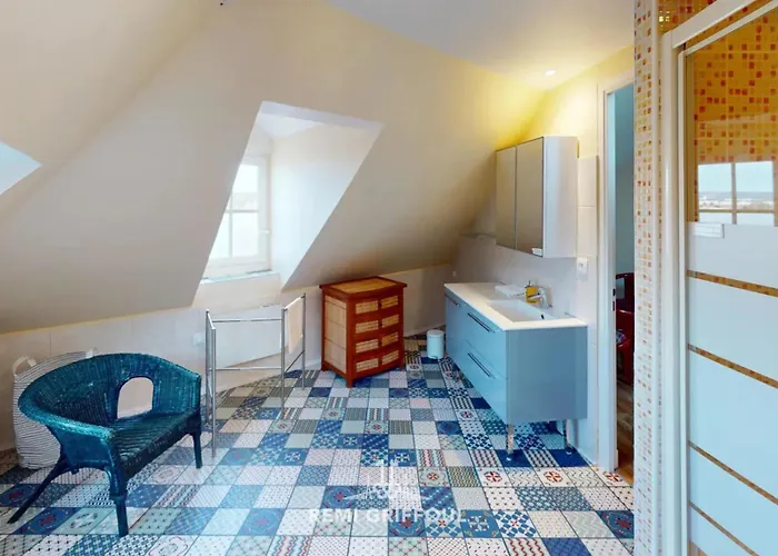 Duplex Traversiere Spacious 100m From The Port 4 Guests